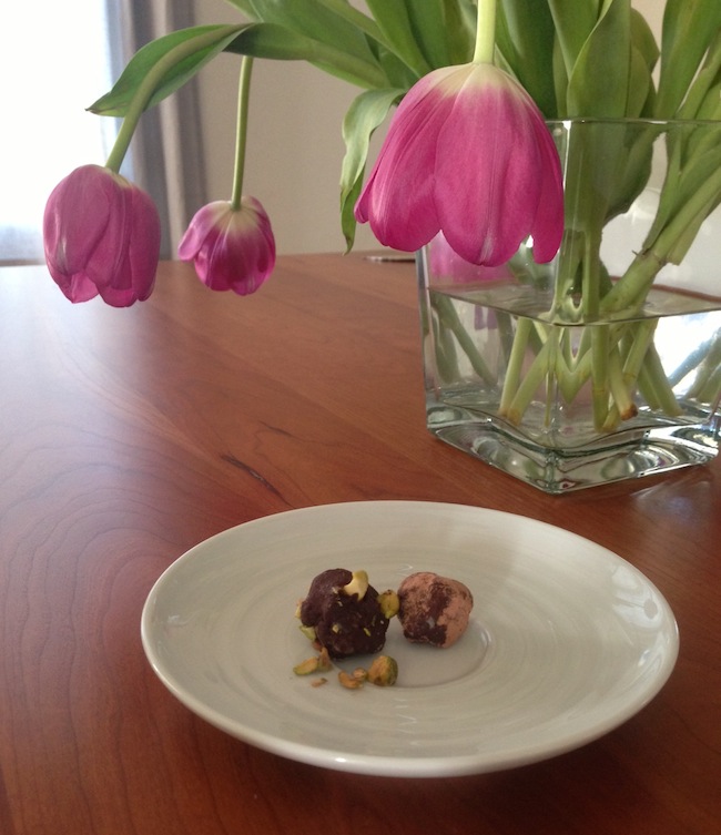 Even the tulips want the last truffles!